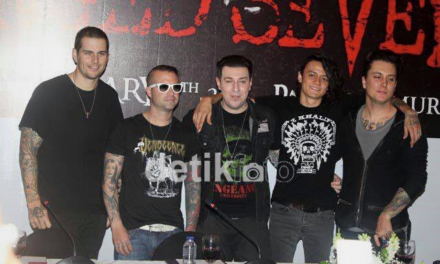 Avenged SevenFold - Until The End.mp3